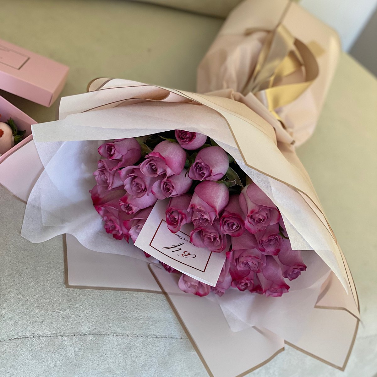 ECC50DC2-D677-41BF-97B4-355D6B874EC6